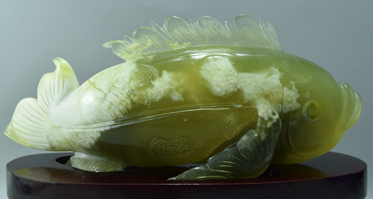 Oriental jade ornament Natural Jade Fish Carving