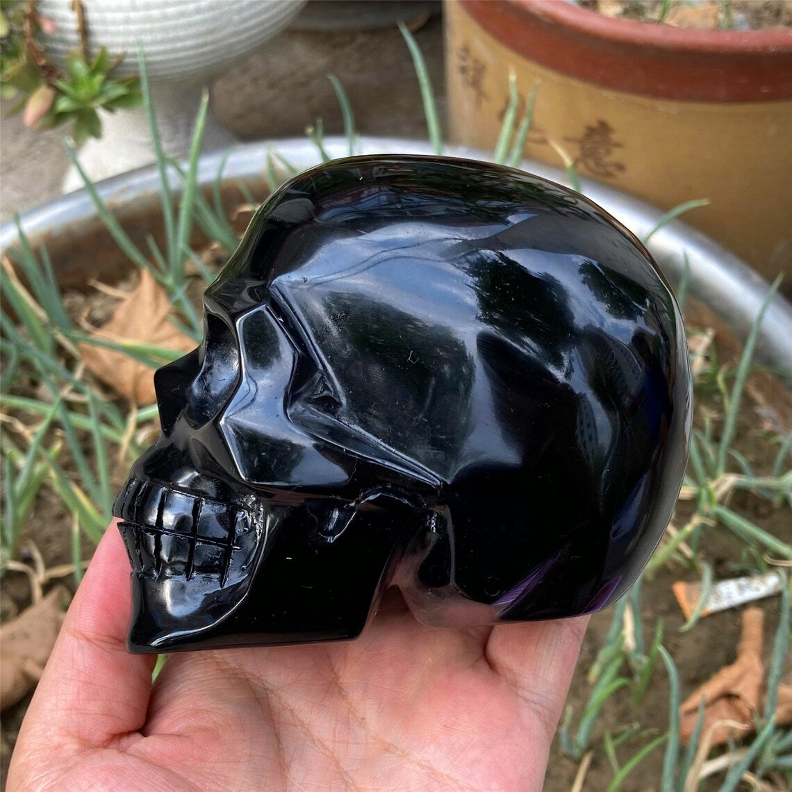 1PC 4"+ Natural Hand Obsidian Skull,Quartz Obsidian Black Crystal Skull Carved ,Home Decoration,Mineral Specimen,Crystal Reiki Healing Gifts