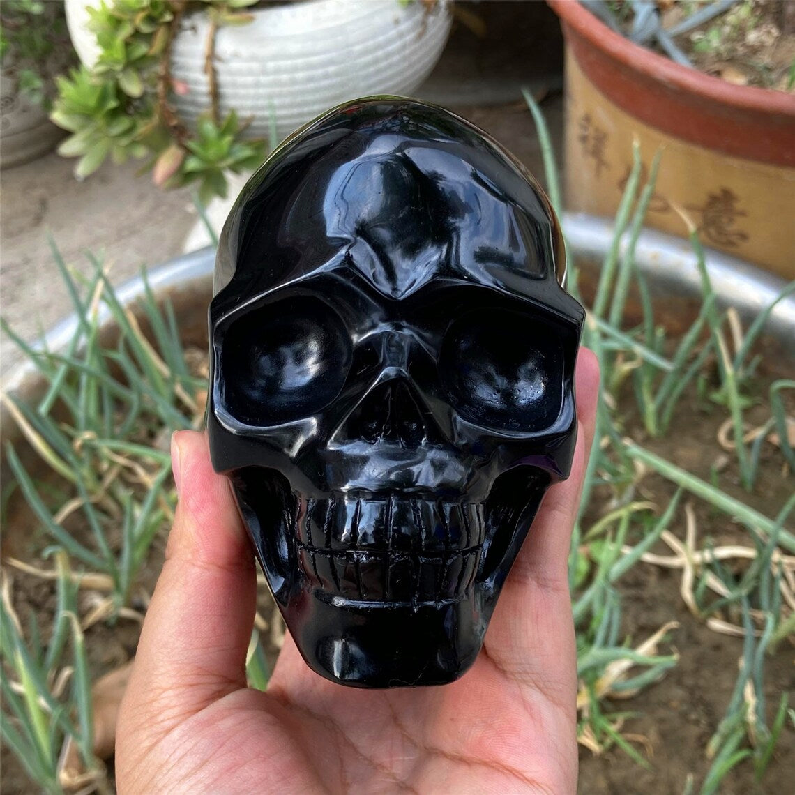 1PC 4"+ Natural Hand Obsidian Skull,Quartz Obsidian Black Crystal Skull Carved ,Home Decoration,Mineral Specimen,Crystal Reiki Healing Gifts