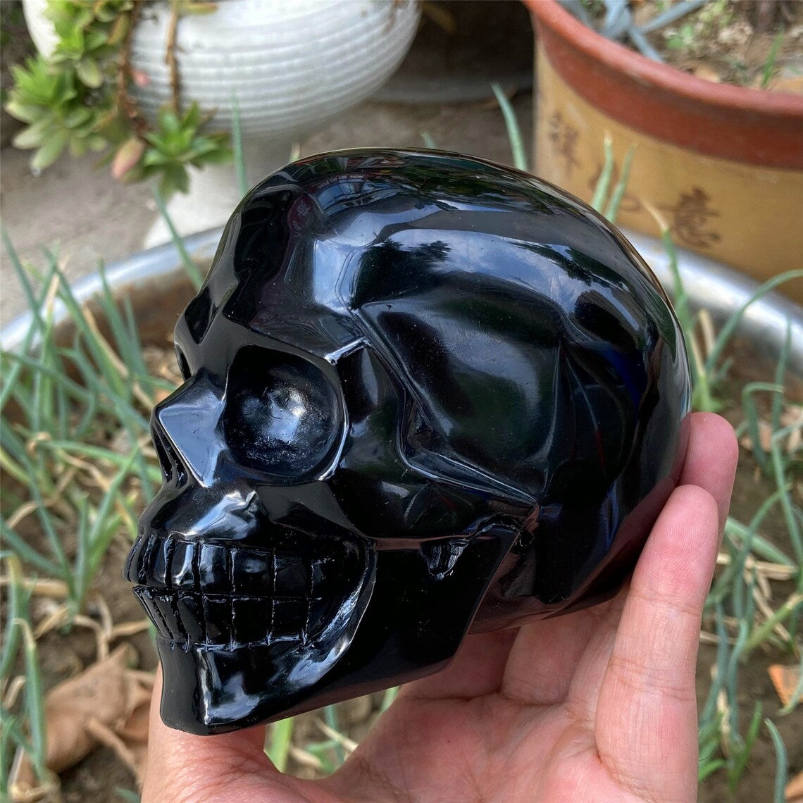 1PC 4"+ Natural Hand Obsidian Skull,Quartz Obsidian Black Crystal Skull Carved ,Home Decoration,Mineral Specimen,Crystal Reiki Healing Gifts