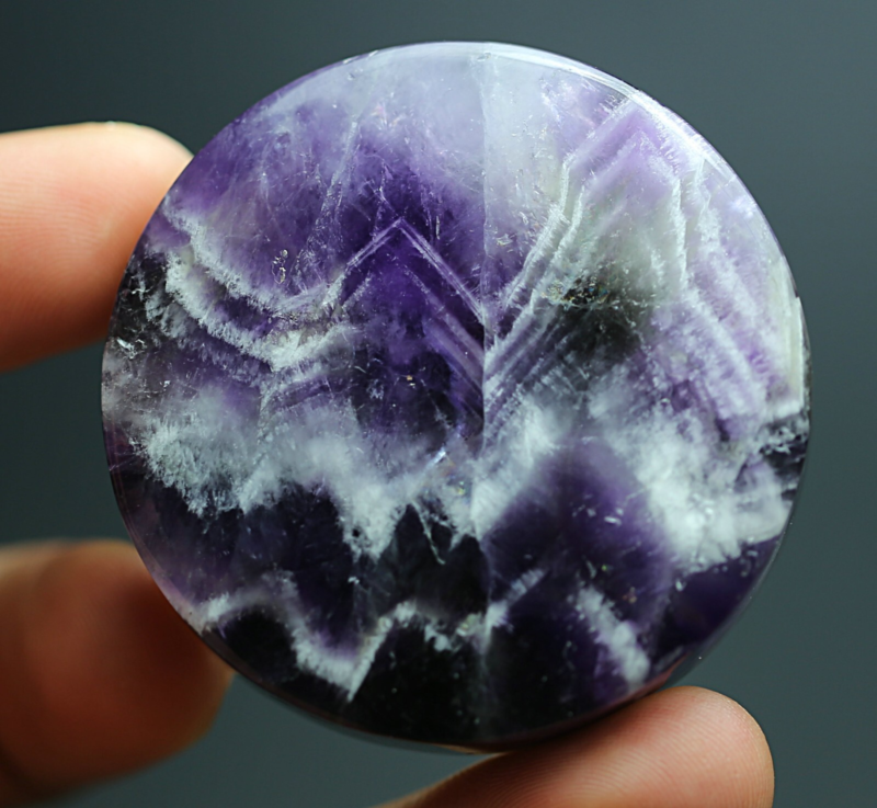 281Ct 100% Natural Purple Crystal Amethyst "pyramid" Quartz Pendant Polished