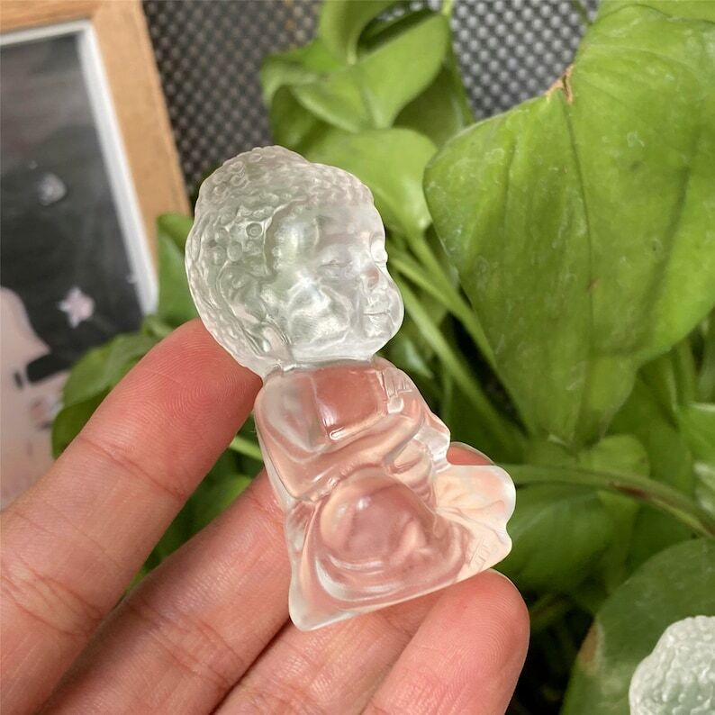 Clear Melting Stone Buddha Carved Quartz Crystal Heal decoration skull Gifts