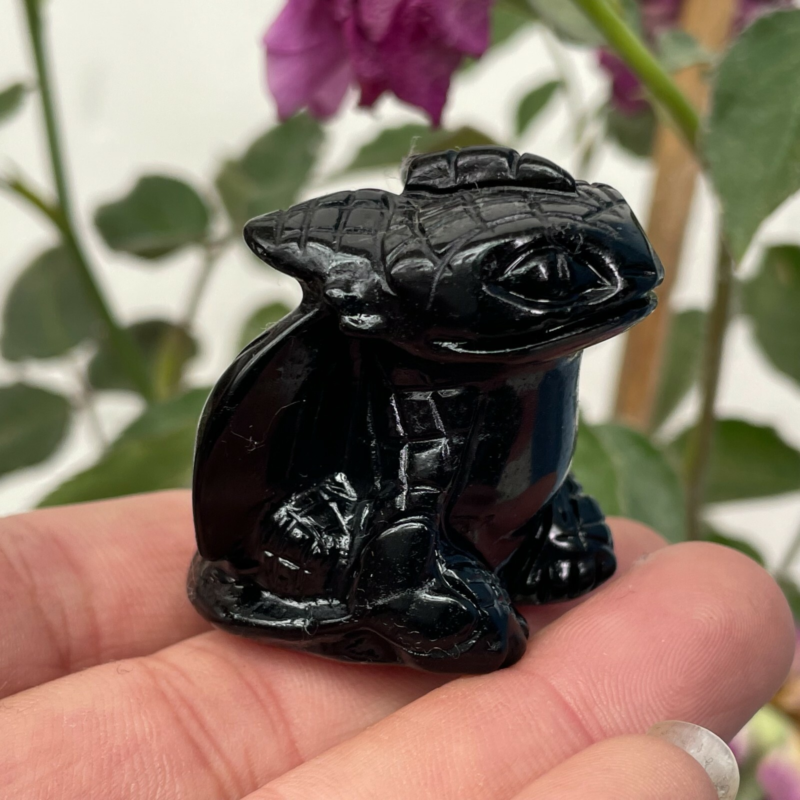 1pc Natural obsidian crystal Quartz  carved crystal skull reiki healing