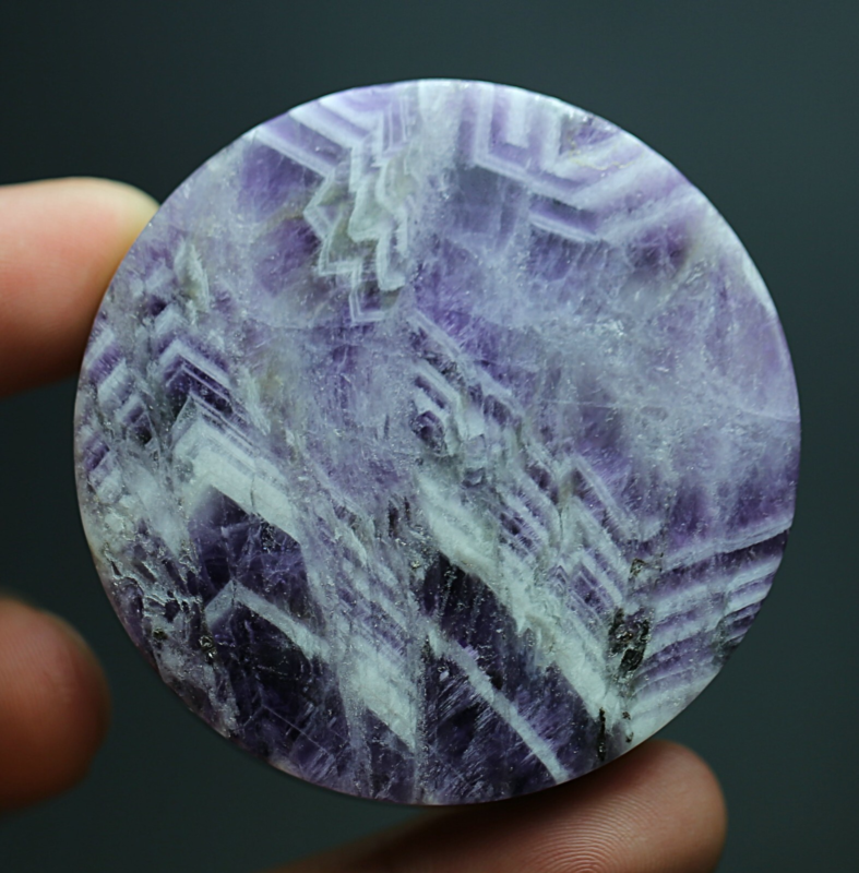 294Ct 100% Natural Purple Crystal Amethyst "pyramid" Quartz Pendant Polished