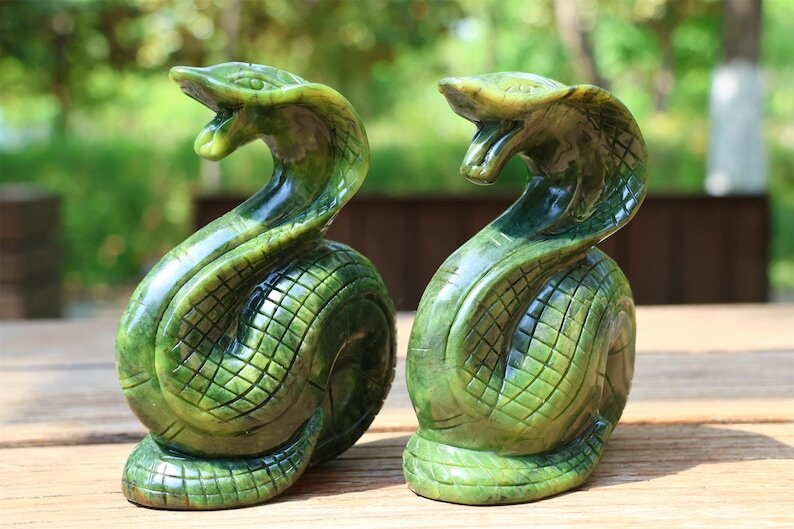 5.4" Natural Jade Carved Snake Crystal Skull Home Decor Reiki Figurine gift 1PC