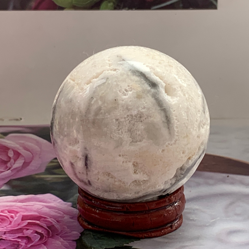 162g Natural white fluorite ball crystal quartz sphere reiki healing Gem