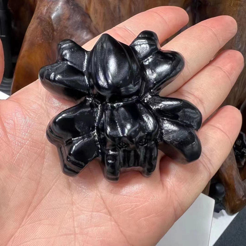 1pc Natural obsidian crystal quartz Hand Carved Crystal spider skull healing