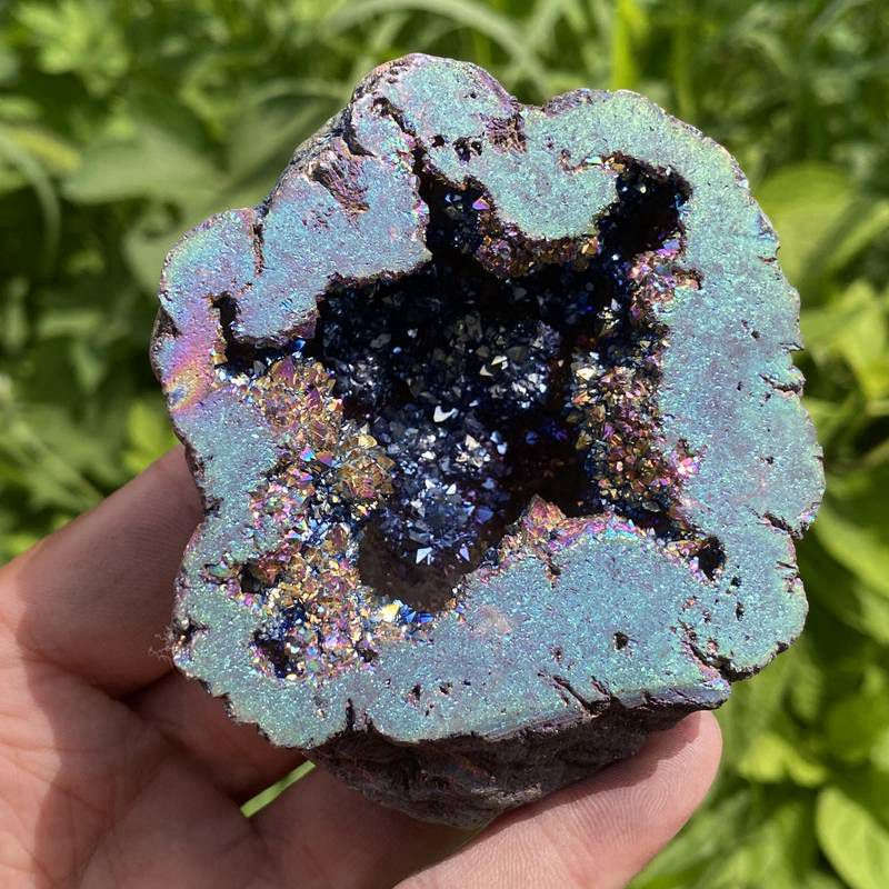 230g Electroplating color Natural Crystal Agate cave ornaments crystal cluster q