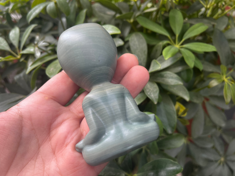 1pc Natural Lushan jade Quartz Hand Carved Alien Skull Crystal Reiki Heal Gift