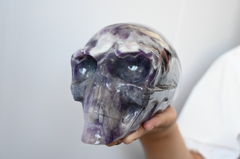 4.2LB Top Natural Dreamy Amethyst Quartz hand Carved Crystal Alien Skull reiki