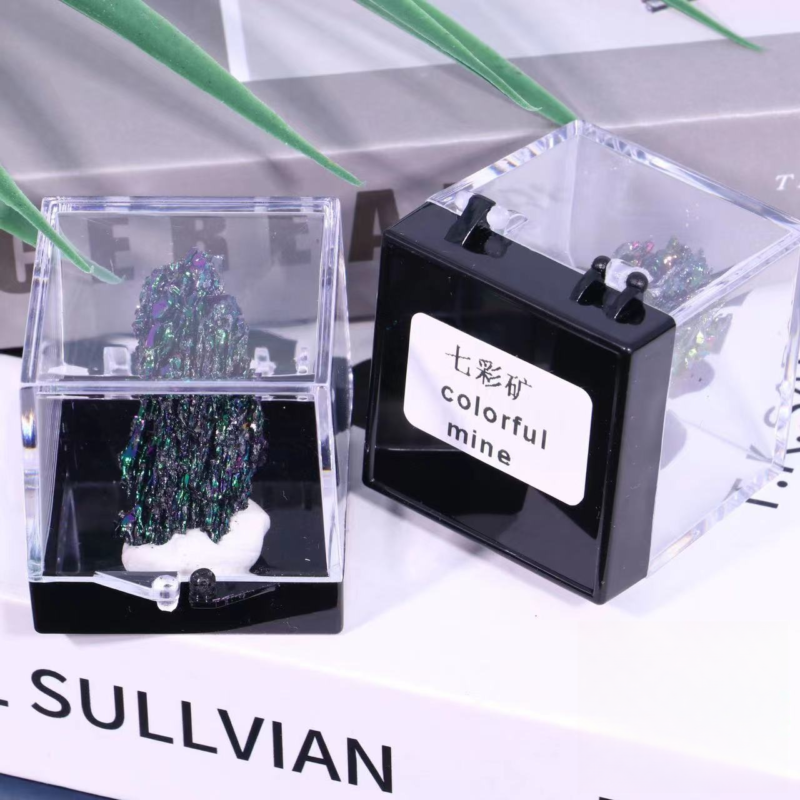 Natural ore  crystal  mineral raw stone geological science  specimen collections