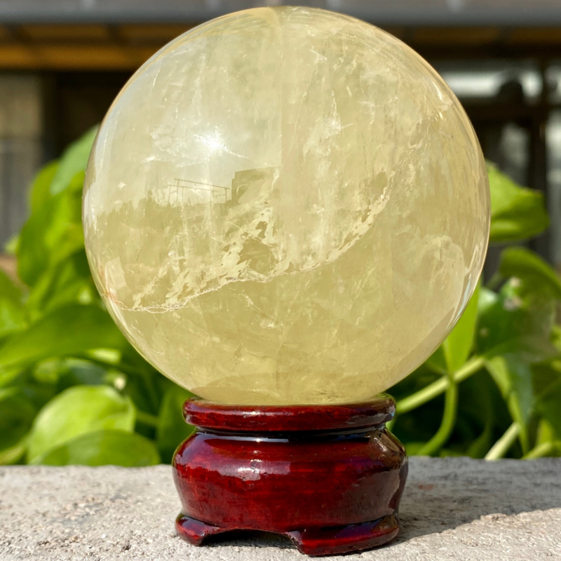 483G Natural yellow crystal quartz ball crystal ball sphere healing