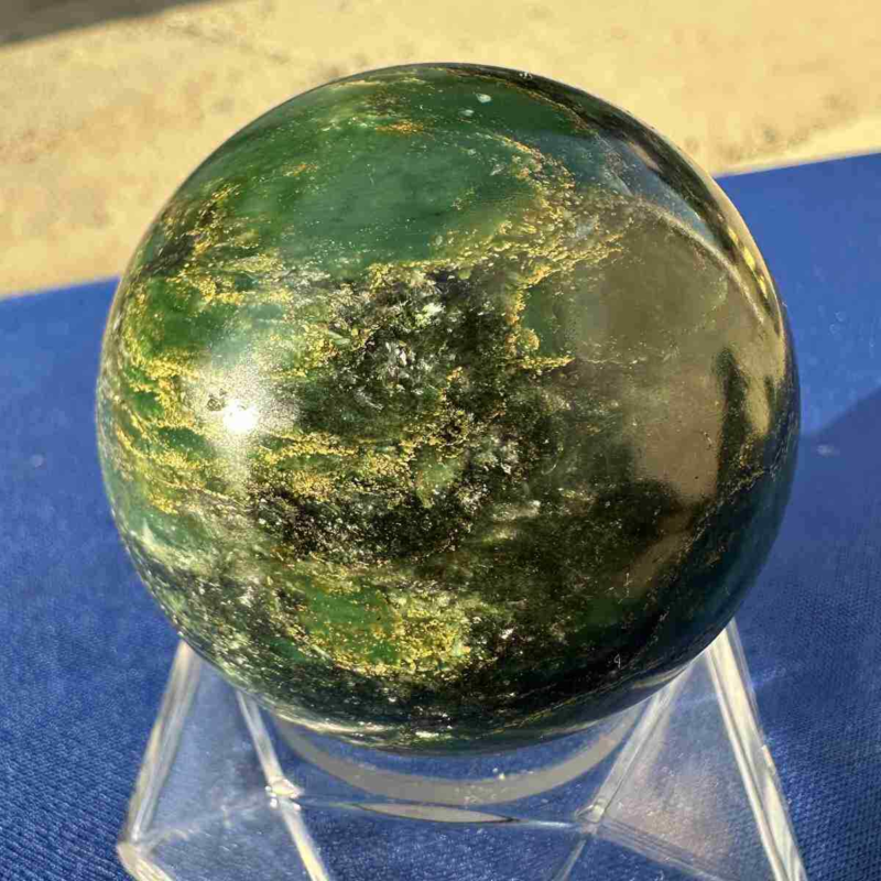 250g Natural Emerald Sphere Quartz Crystal Energy polished ball mineral Healing