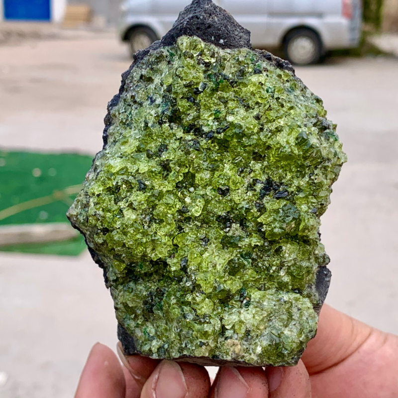 383G Natural and rare beautiful museum grade olive green olivine crystal