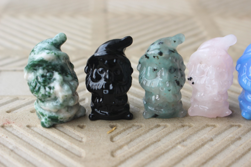 7pcs 4cm NATURAL many kinds materials of carved elf