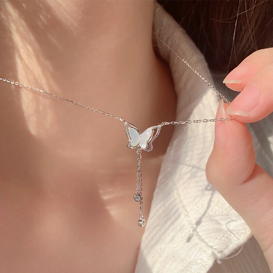 New Shiny Butterfly Necklace Ladies Exquisite Clavicle Chain Necklace Jewelry Bh