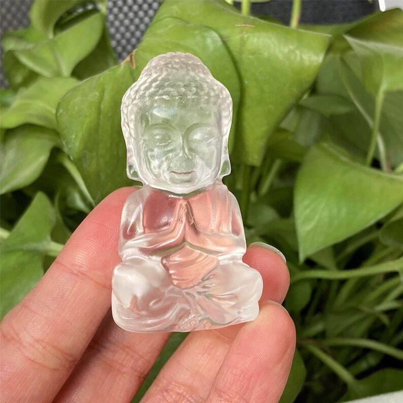 Clear Melting Stone Buddha Carved Quartz Crystal Heal decoration skull Gifts