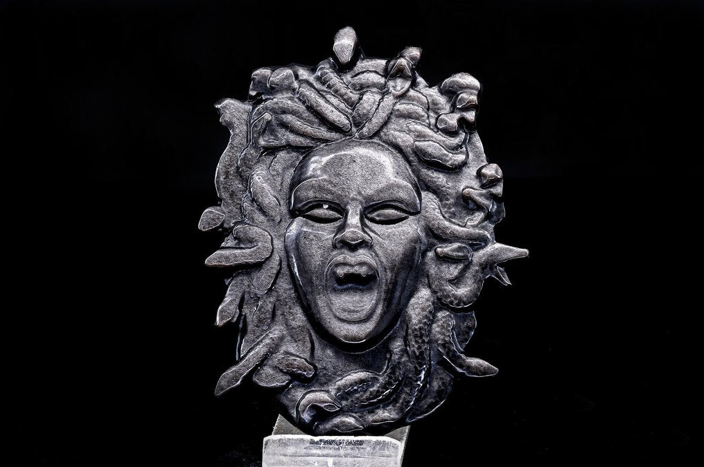 First quality silver Obsidian Medusa head - Height: 13.2 cm - Width: 10.6 cm- 220 g