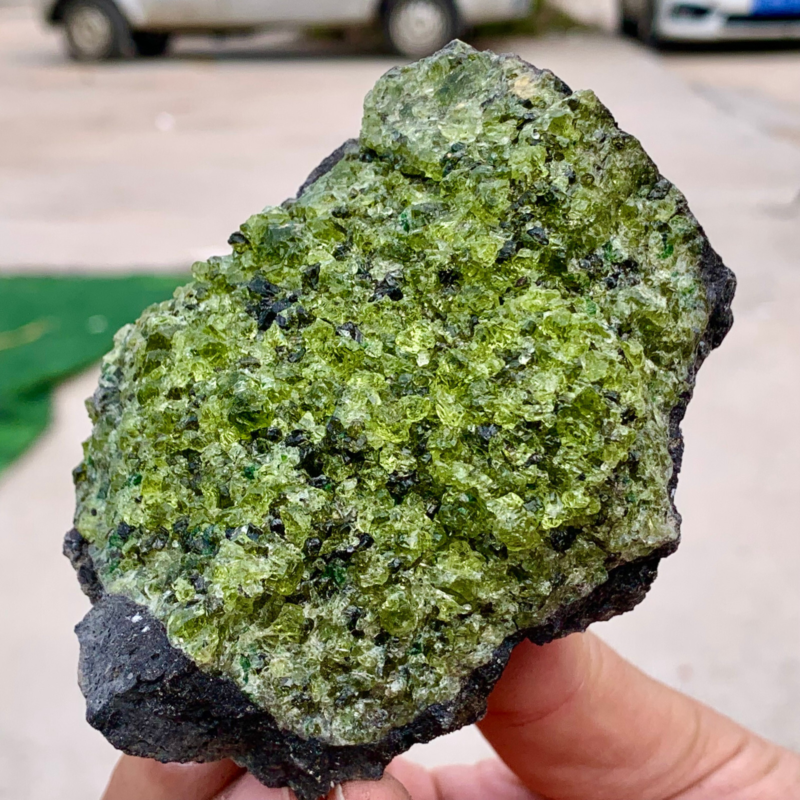 383G Natural and rare beautiful museum grade olive green olivine crystal
