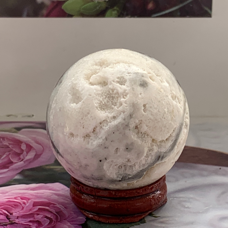 162g Natural white fluorite ball crystal quartz sphere reiki healing Gem