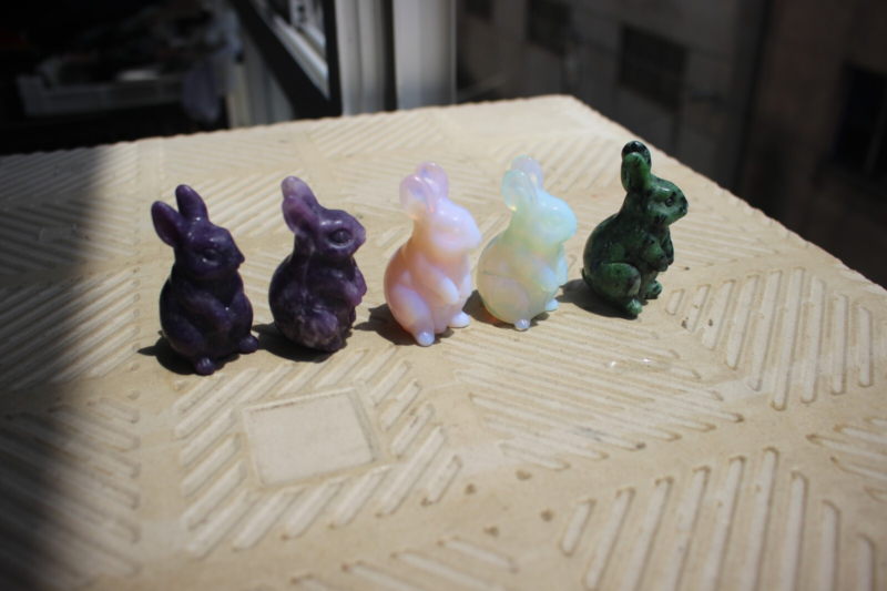 5pcs 6cm  Natural many kinds of materials carved  rabbit
