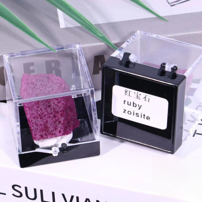 Natural ore  crystal  mineral raw stone geological science  specimen collections