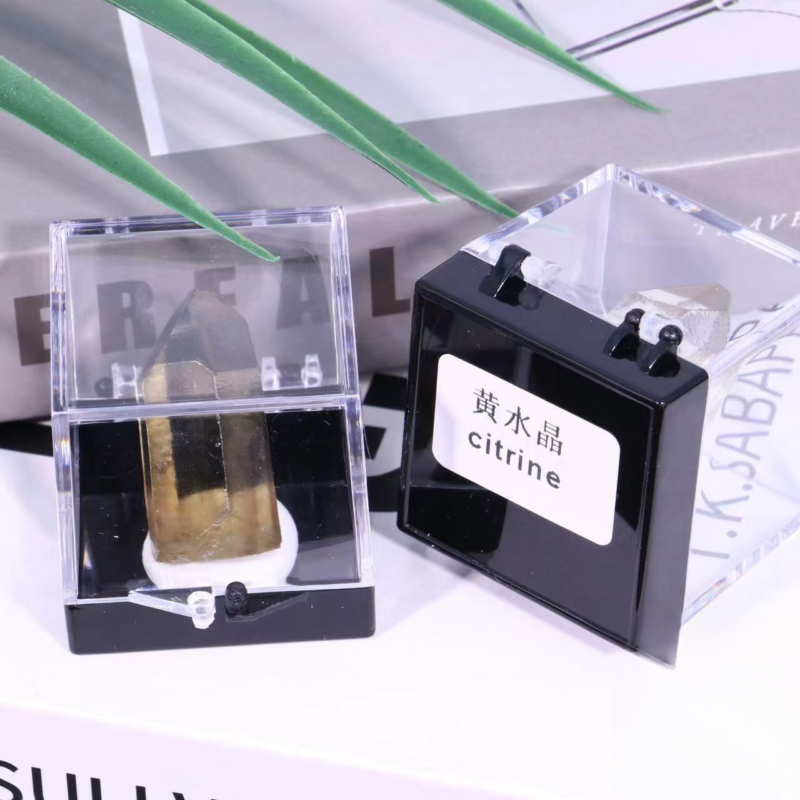 Natural ore  crystal  mineral raw stone geological science  specimen collections