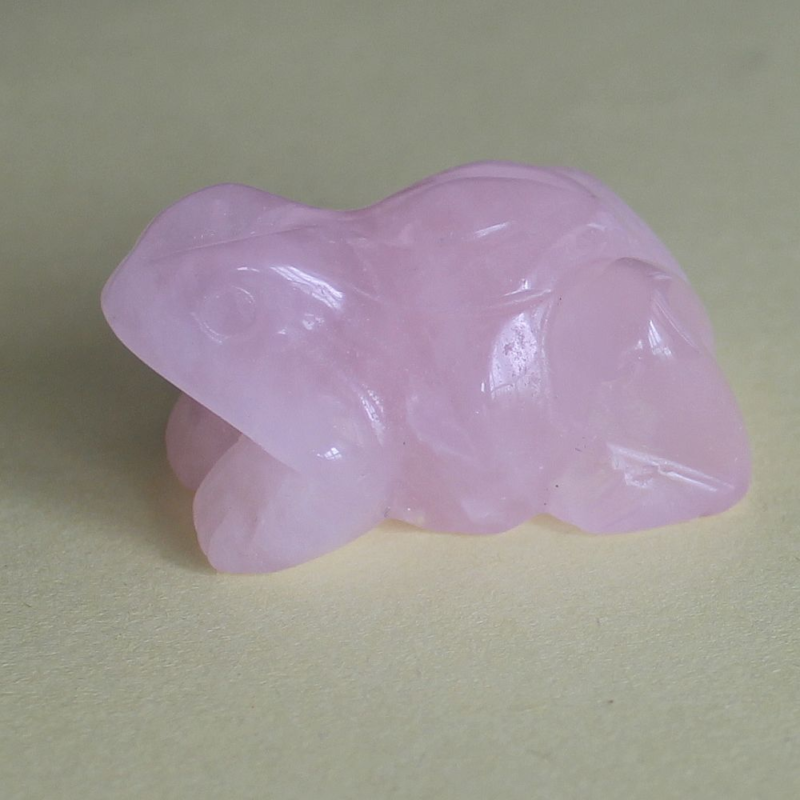 Carved gemstone crystal rose quartz frog figurine animal carving  decor 1.5&apos;&apos;
