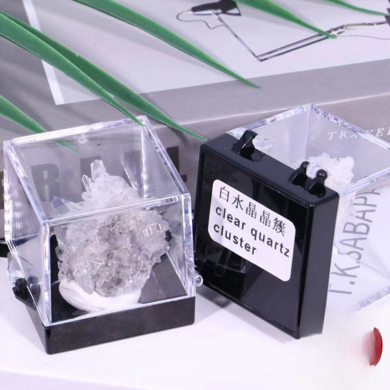 Natural ore  crystal  mineral raw stone geological science  specimen collections