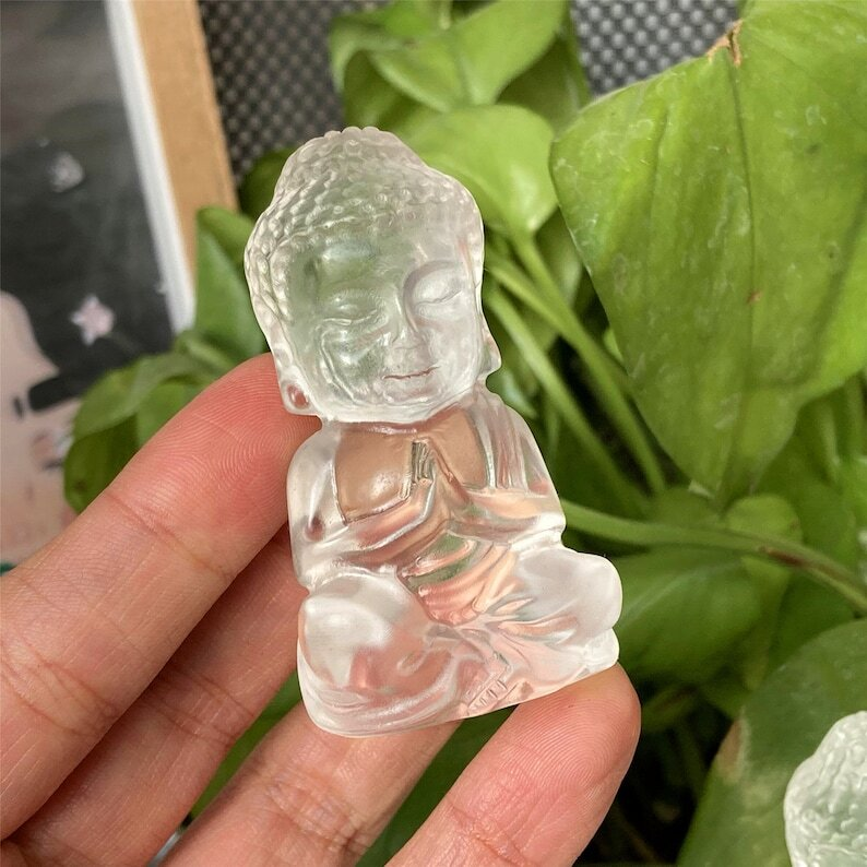 Clear Melting Stone Buddha Carved Quartz Crystal Heal decoration skull Gifts