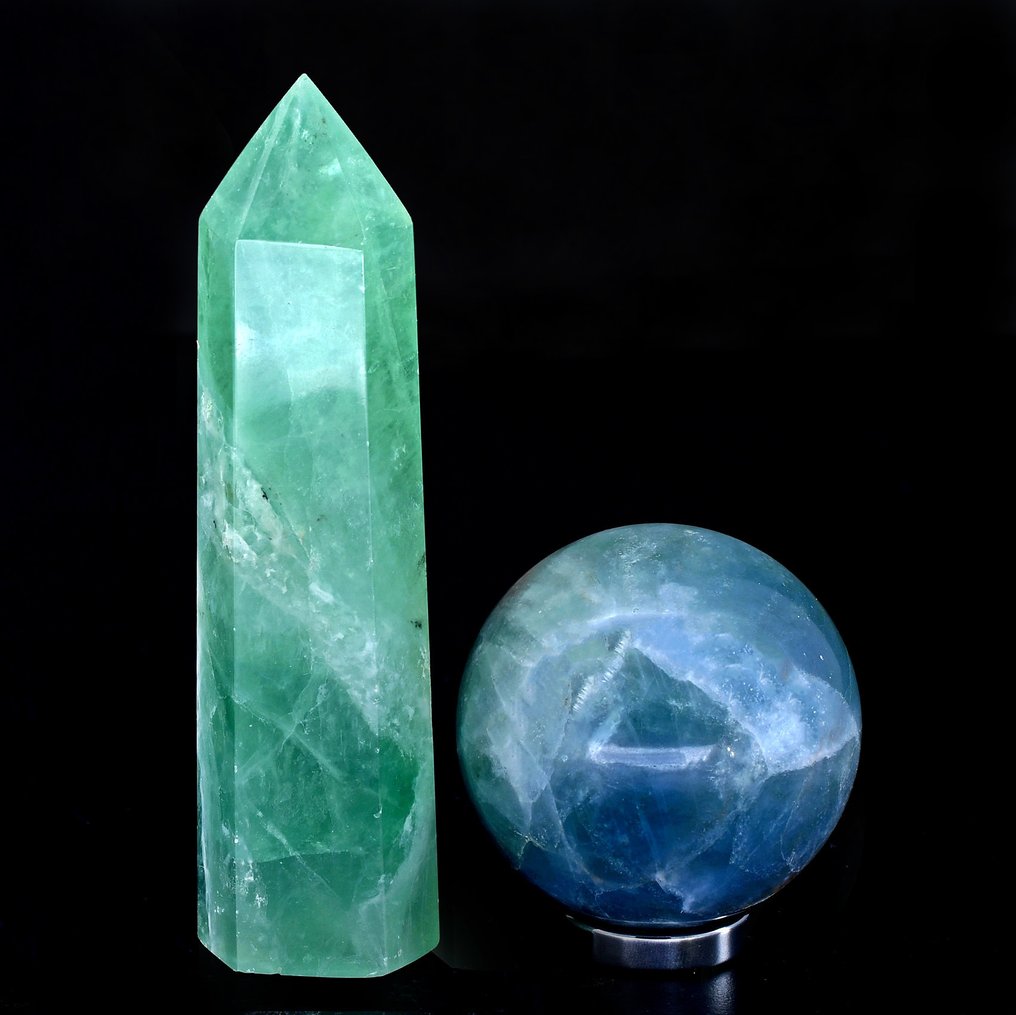 First quality blue and green Fluorite sphere and point - Height: 11.1 cm - Width: 3.1 cm- 379 g - (2)