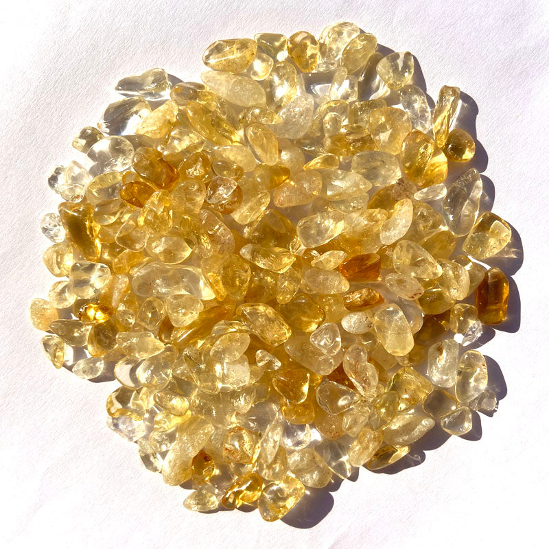 Piedra rodante de grava de cristal de jade amarillo brasileño Natural 