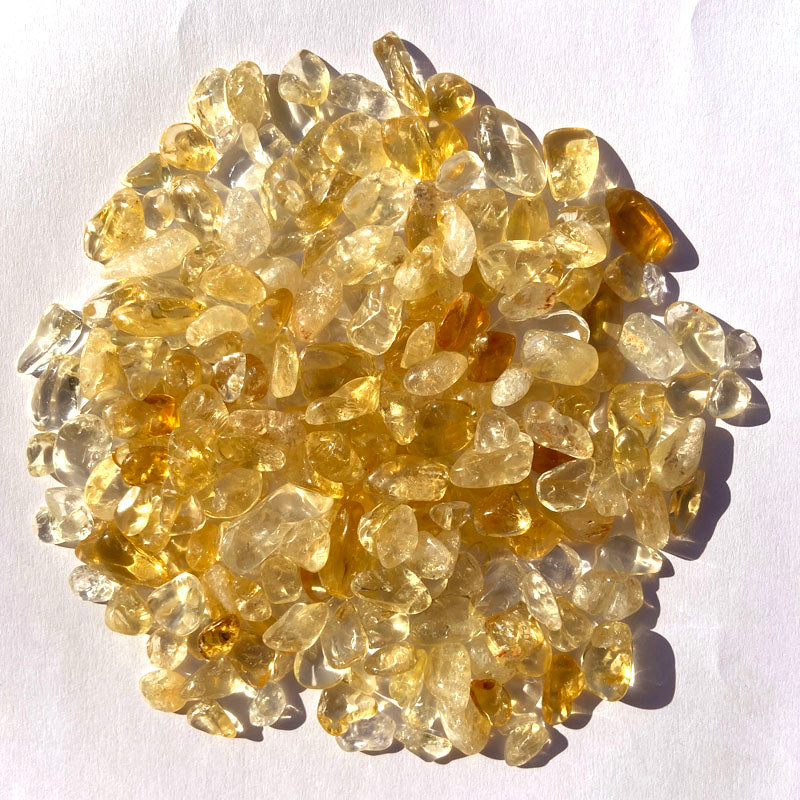 Piedra rodante de grava de cristal de jade amarillo brasileño Natural 