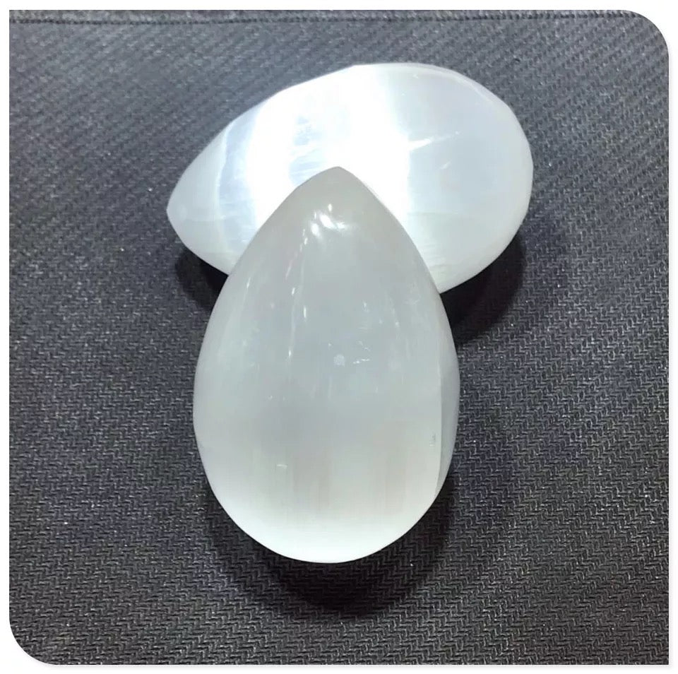 Huevo de cristal de selenita/yeso