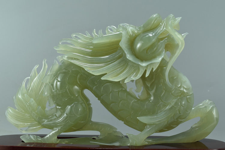 Oriental natural jade ornaments are good gifts for the feng shui office of the Dragon porch of the Chinese zodiac