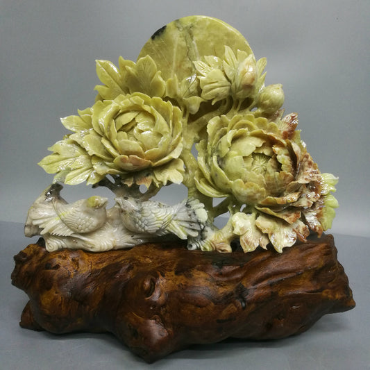 Oriental natural jade ornaments hand carved Liaoning Xiuyan Zhaocai living room office clothes