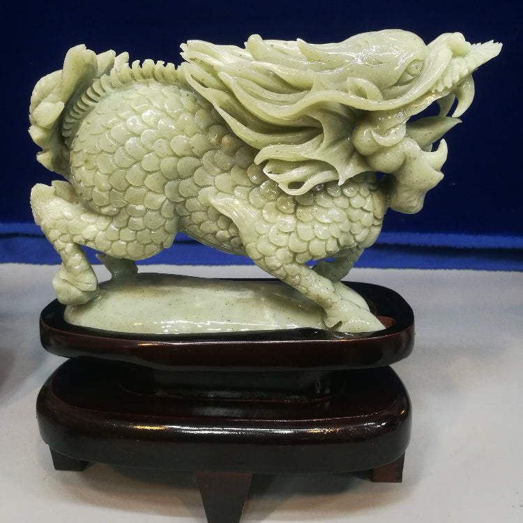 Oriental Xiuyu Kylin Treasure Offering Ornaments Jade Kylin Natural Hand Carved