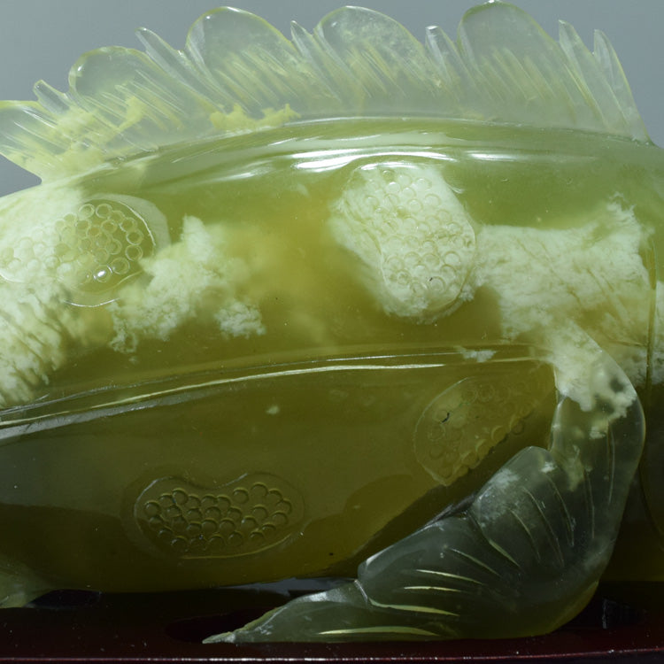 Oriental jade ornament Natural Jade Fish Carving