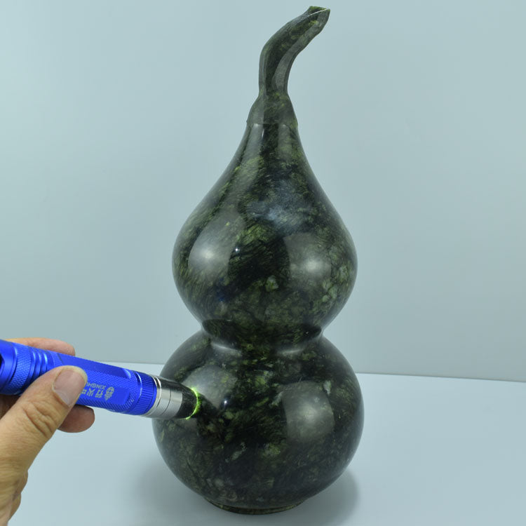 Oriental natural jade gourd ornaments exquisite carving Liaoning Xiuyan jiacui jade Fulu porch Feng Shui craft jewelry