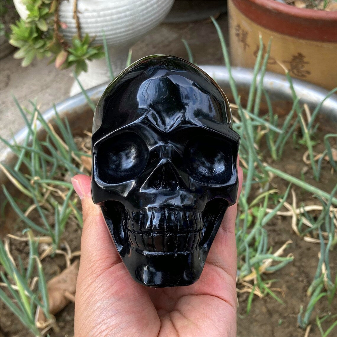 1PC 4"+ Natural Hand Obsidian Skull,Quartz Obsidian Black Crystal Skull Carved ,Home Decoration,Mineral Specimen,Crystal Reiki Healing Gifts
