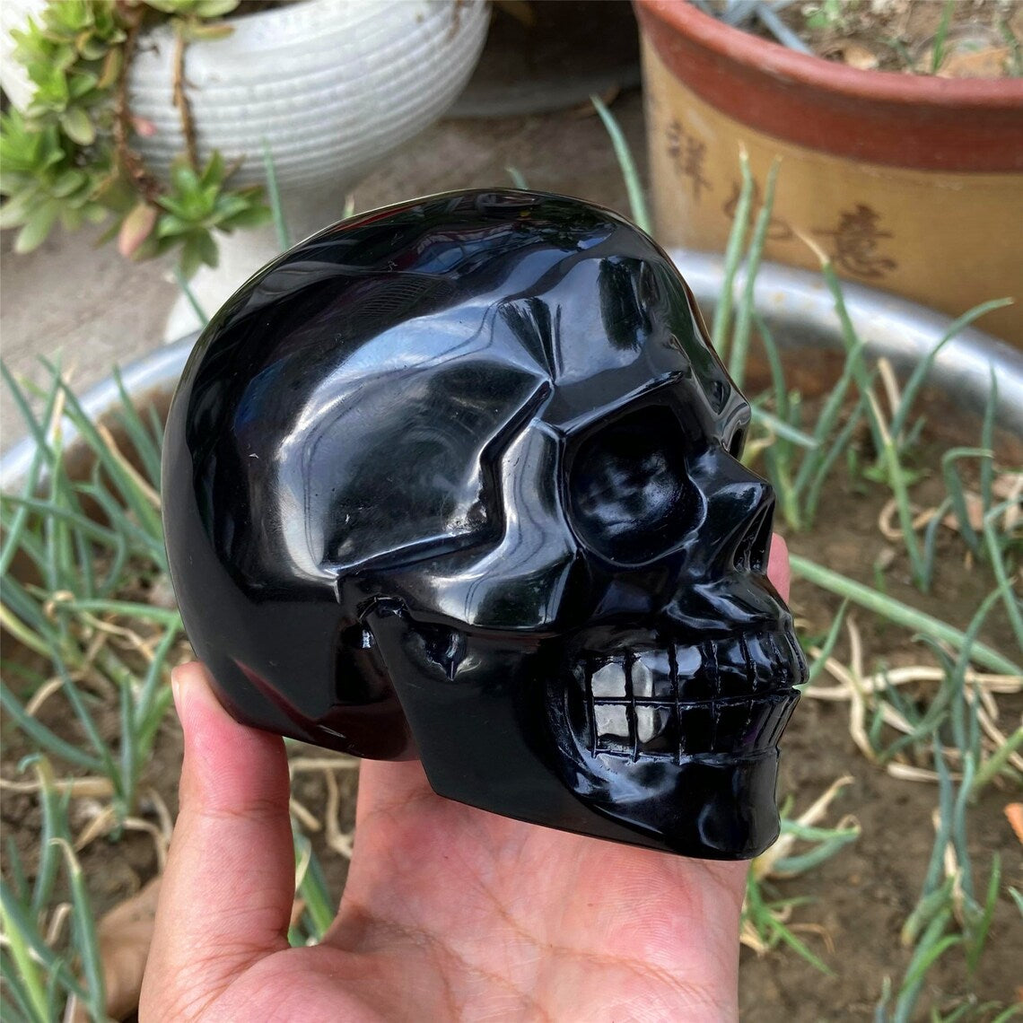 1PC 4"+ Natural Hand Obsidian Skull,Quartz Obsidian Black Crystal Skull Carved ,Home Decoration,Mineral Specimen,Crystal Reiki Healing Gifts